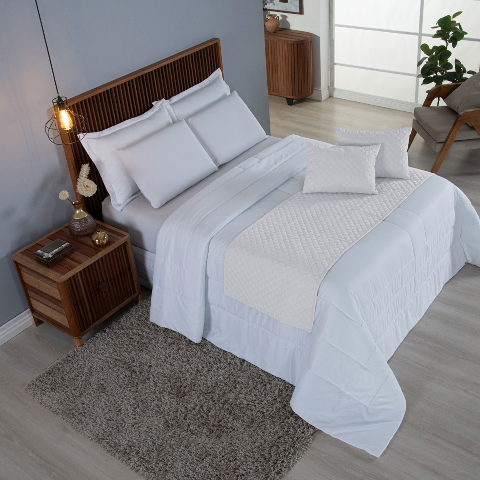 Kit Peseira Queen 5 Peças Microfibra Matelassê com Almofada Cheia Branco
