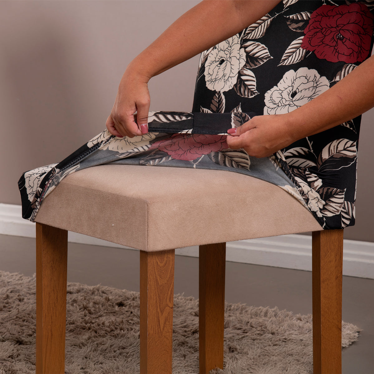 Capa para Cadeira de Jantar com Elástico Rosas Noir